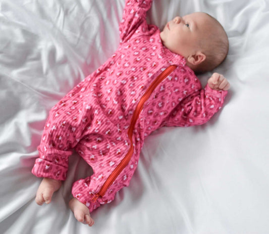 Ribbed Sleepsuit - Love leopard - 0-3m